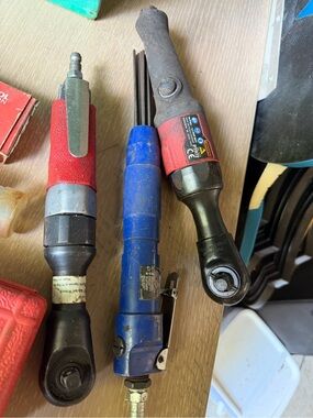 Pneumatic Air Ratchet Wrench - Red/Blue